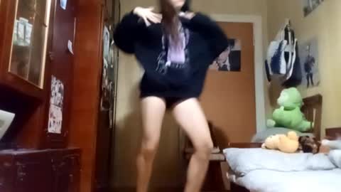 Snapshot of samiravilmont chatting on 12-01-25, 04:12 Mira online show from 12-01-25, 04:12