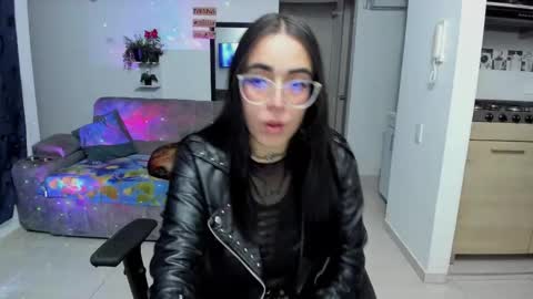 Snapshot of samismith77 chatting on 02-21-26, 07:31 SARA online show from 02-21-26, 07:31