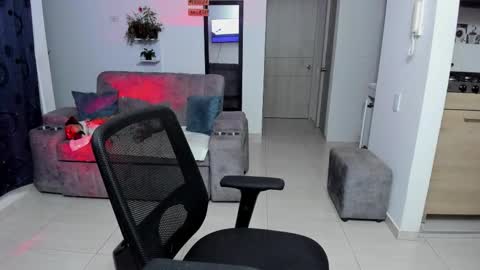 Snapshot of samismith77 chatting on 03-17-26, 01:21 SARA online show from 03-17-26, 01:21