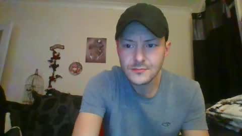 Snapshot of samlatty007 chatting on 12-08-24, 08:04 sexy lad looking for fun online show from 12-08-24, 08:04