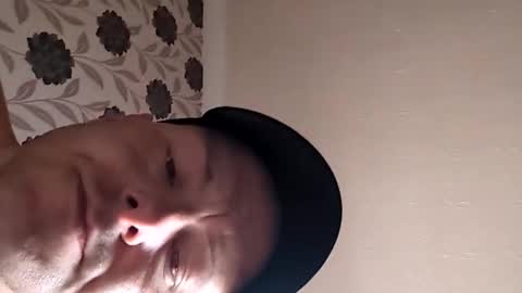 Snapshot of samlatty007 chatting on 06-11-26, 12:03 sexy lad looking for fun online show from 06-11-26, 12:03