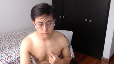 Snapshot of samm_ritch chatting on 10-16-25, 07:15 Samy online show from 10-16-25, 07:15