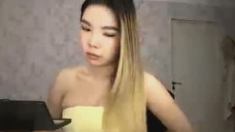 Snapshot of sammiesilvis chatting on 02-21-26, 07:20 Elina online show from 02-21-26, 07:20