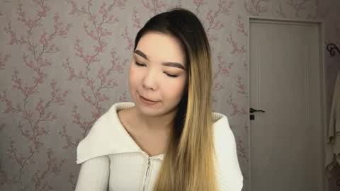 Snapshot of sammiesilvis chatting on 03-03-26, 08:53 Elina online show from 03-03-26, 08:53