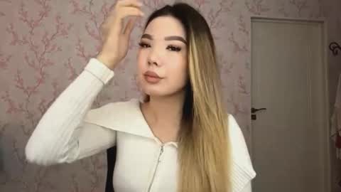 Snapshot of sammiesilvis chatting on 03-13-26, 10:55 Elina online show from 03-13-26, 10:55