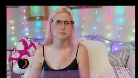 Snapshot of sammiesin13 chatting on 07-11-26, 11:39 Samantha online show from 07-11-26, 11:39