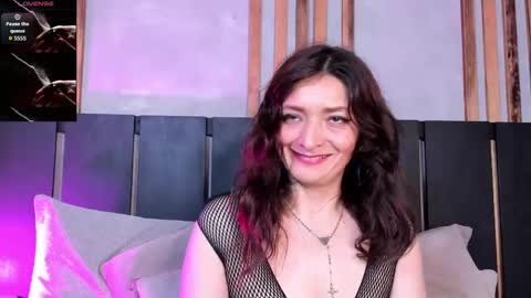 Snapshot of sammy_6_6 chatting on 05-13-26, 04:32 Sammy online show from 05-13-26, 04:32