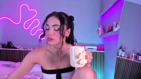 Snapshot of sammy__rose chatting on 05-04-26, 09:44 Sammy Rose online show from 05-04-26, 09:44
