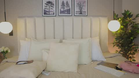 Ana online show from 04-10-26, 01:11