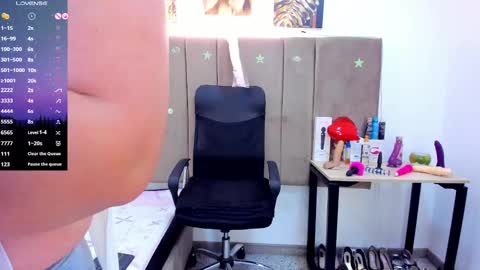 Snapshot of sammy_mature_ chatting on 01-09-25, 02:01 Sammy online show from 01-09-25, 02:01
