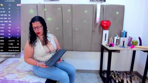 Snapshot of sammy_mature_ chatting on 01-29-25, 01:48 Sammy online show from 01-29-25, 01:48