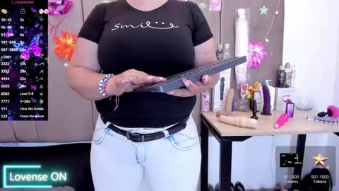 Snapshot of sammy_mature_ chatting on 09-13-25, 02:00 Sammy online show from 09-13-25, 02:00