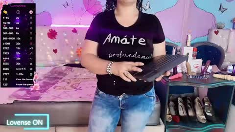 Snapshot of sammy_mature_ chatting on 04-24-26, 01:19 Sammy online show from 04-24-26, 01:19