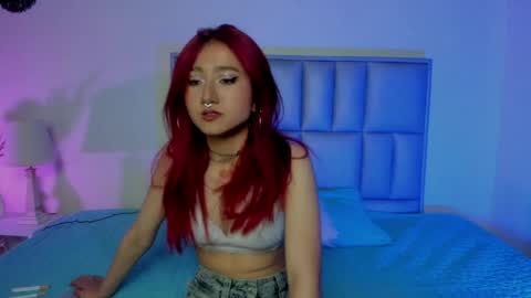Snapshot of sammy_roseee chatting on 05-18-26, 04:29 Sammy Rose online show from 05-18-26, 04:29