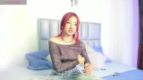 Snapshot of sammy_roseee chatting on 05-26-26, 08:27 Sammy Rose online show from 05-26-26, 08:27