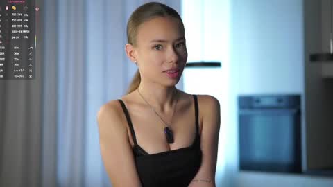 Vivienne online show from 07-09-26, 05:00
