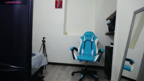 Snapshot of samuel_dark chatting on 04-09-26, 06:19 samuel_dark online show from 04-09-26, 06:19