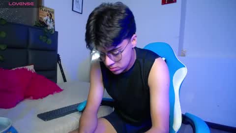 Snapshot of samuel_dark chatting on 04-12-26, 01:54 samuel_dark online show from 04-12-26, 01:54