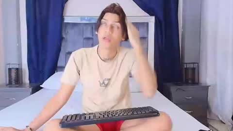 Samuel Sincee online show from 01-21-25, 03:15