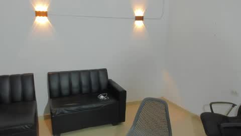 Snapshot of samxx_muscle chatting on 05-14-26, 01:29 samxx_muscle online show from 05-14-26, 01:29