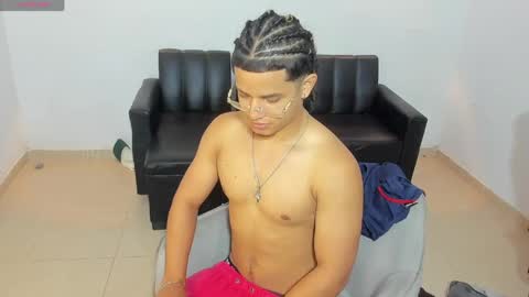 Snapshot of samxx_muscle chatting on 05-25-26, 04:13 samxx_muscle online show from 05-25-26, 04:13
