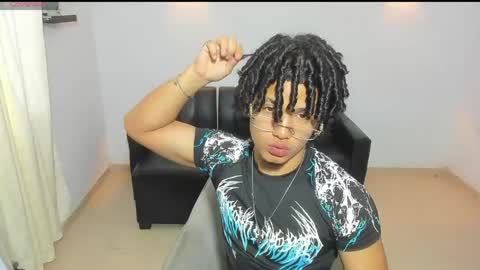 Snapshot of samxx_muscle chatting on 05-30-26, 03:31 samxx_muscle online show from 05-30-26, 03:31