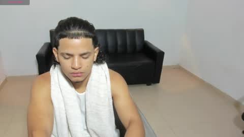 Snapshot of samxx_muscle chatting on 06-03-26, 01:36 samxx_muscle online show from 06-03-26, 01:36