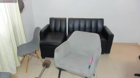 Snapshot of samxx_muscle chatting on 06-04-26, 02:23 samxx_muscle online show from 06-04-26, 02:23