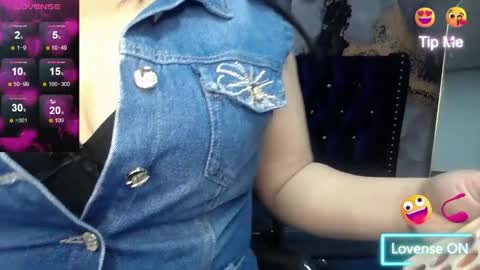 Snapshot of samy_collen_v chatting on 05-10-26, 01:27 Samy online show from 05-10-26, 01:27