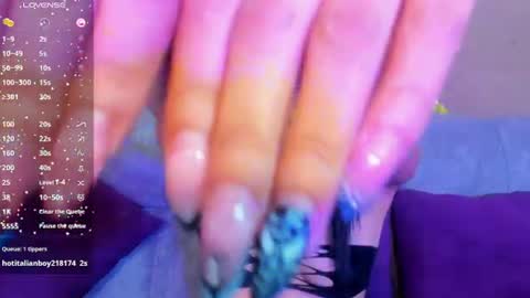 Snapshot of samy_gp chatting on 07-10-26, 01:25 Laura mejia online show from 07-10-26, 01:25