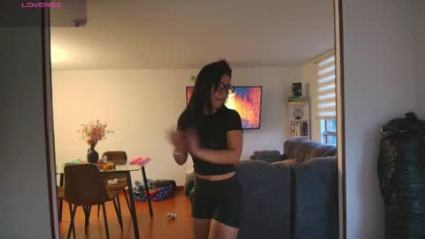 Snapshot of samy_jonnes_ chatting on 05-12-26, 11:13 Hello I am absent due to a family calamity I will return soon-hola estoy ausente por un problema familiar volvere pronto. online show from 05-12-26, 11:13