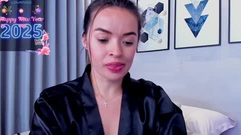 Snapshot of samybennet chatting on 01-15-25, 11:51 Samy Bennet online show from 01-15-25, 11:51