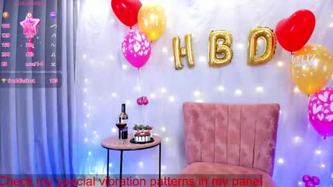 Snapshot of samybennet chatting on 02-14-25, 08:26 Samy Bennet online show from 02-14-25, 08:26