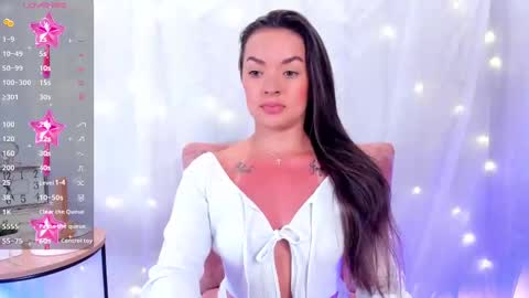 Snapshot of samybennet chatting on 02-17-25, 07:31 Samy Bennet online show from 02-17-25, 07:31