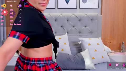 Snapshot of samybennet chatting on 09-26-25, 04:44 Samy Bennet online show from 09-26-25, 04:44