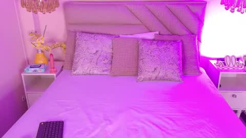 Snapshot of samydream chatting on 02-24-26, 02:04 Samy online show from 02-24-26, 02:04