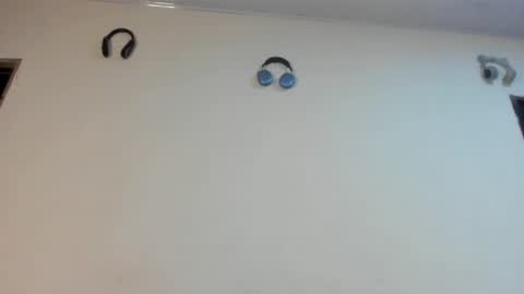 Snapshot of samyyriverss chatting on 12-20-24, 05:57 Samy and Valery online show from 12-20-24, 05:57