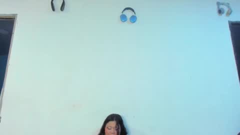 Snapshot of samyyriverss chatting on 12-27-24, 03:09 Samy and Valery online show from 12-27-24, 03:09