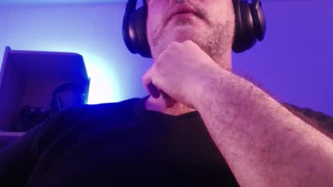 Snapshot of sanders_white chatting on 11-06-25, 01:28 Sanders online show from 11-06-25, 01:28