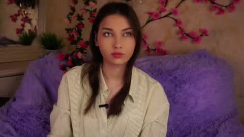 Snapshot of sandili chatting on 11-10-25, 02:21 Isabel but you can call me Bella online show from 11-10-25, 02:21