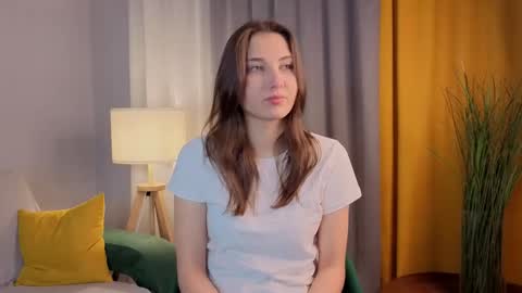 Snapshot of sandili chatting on 11-11-25, 12:54 Isabel but you can call me Bella online show from 11-11-25, 12:54