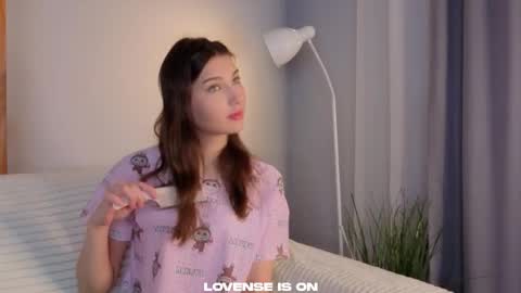 Snapshot of sandili chatting on 12-05-25, 01:36 Isabel but you can call me Bella online show from 12-05-25, 01:36