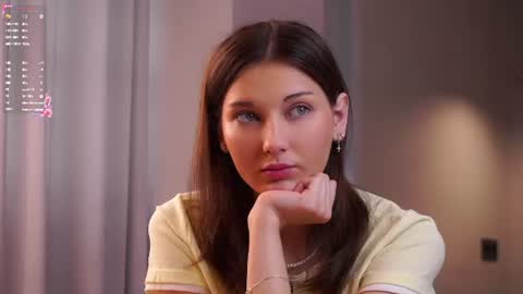 Snapshot of sandili chatting on 06-22-26, 03:47 Isabel but you can call me Bella online show from 06-22-26, 03:47