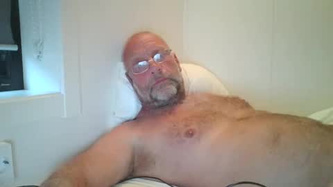 sandnesrune523 online show from 09-17-25, 05:09