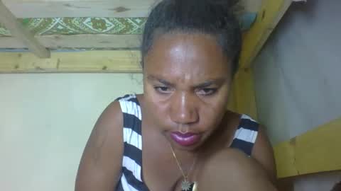 Snapshot of sandolahh chatting on 10-04-25, 12:41 SANDO online show from 10-04-25, 12:41