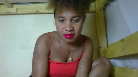 Snapshot of sandolahh chatting on 10-19-25, 08:42 SANDO online show from 10-19-25, 08:42