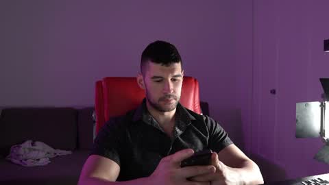Snapshot of sandow_ chatting on 06-11-26, 11:36 Sandow online show from 06-11-26, 11:36