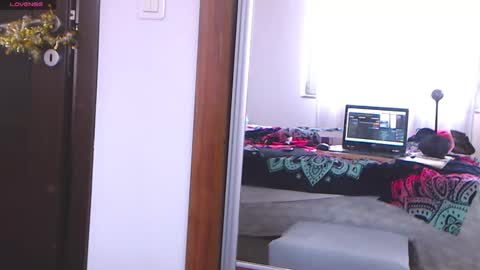 Snapshot of sandra10031989 chatting on 03-01-25, 02:44 Sandra online show from 03-01-25, 02:44