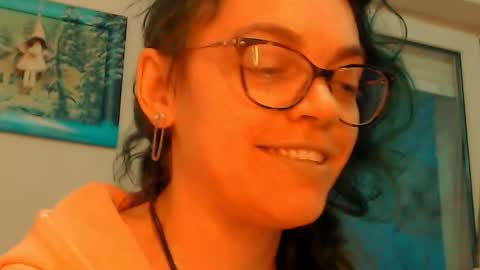 Snapshot of sandra10031989 chatting on 03-11-26, 04:57 Sandra online show from 03-11-26, 04:57