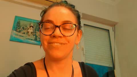 Snapshot of sandra10031989 chatting on 03-14-26, 05:18 Sandra online show from 03-14-26, 05:18